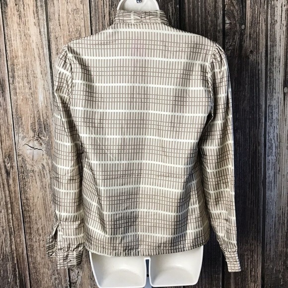 Shapely Vintage Button Up High Neck Blouse Shirt ~ Sz 8 ~ Beige ~ Long Sleeve - Picture 3 of 5